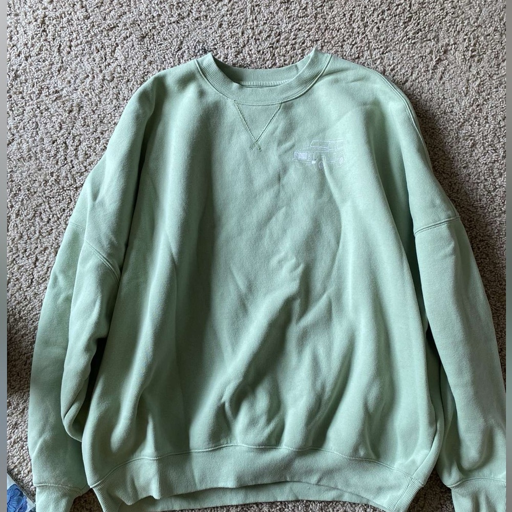Pacsun Landrover crewneck